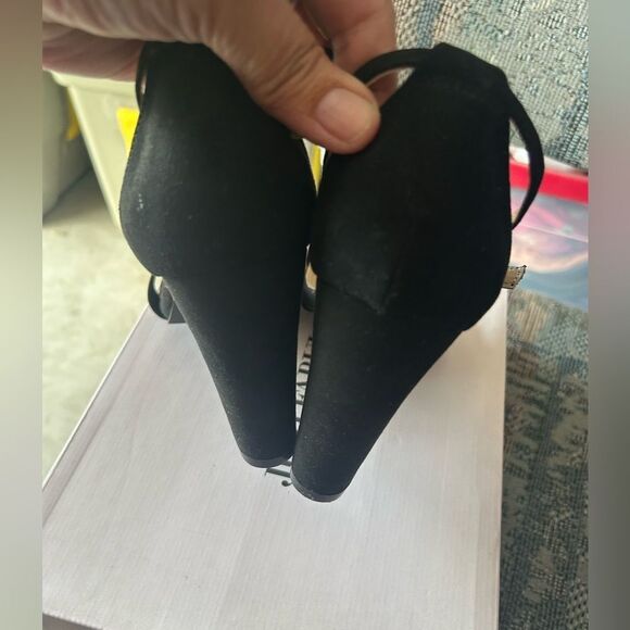 JustFab Black Heels with Elegant Design - Picture 11 of 16